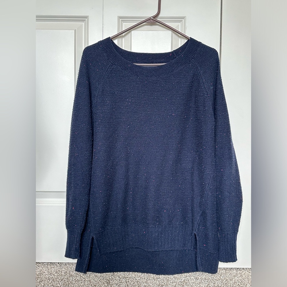 Blue specked sweater‎